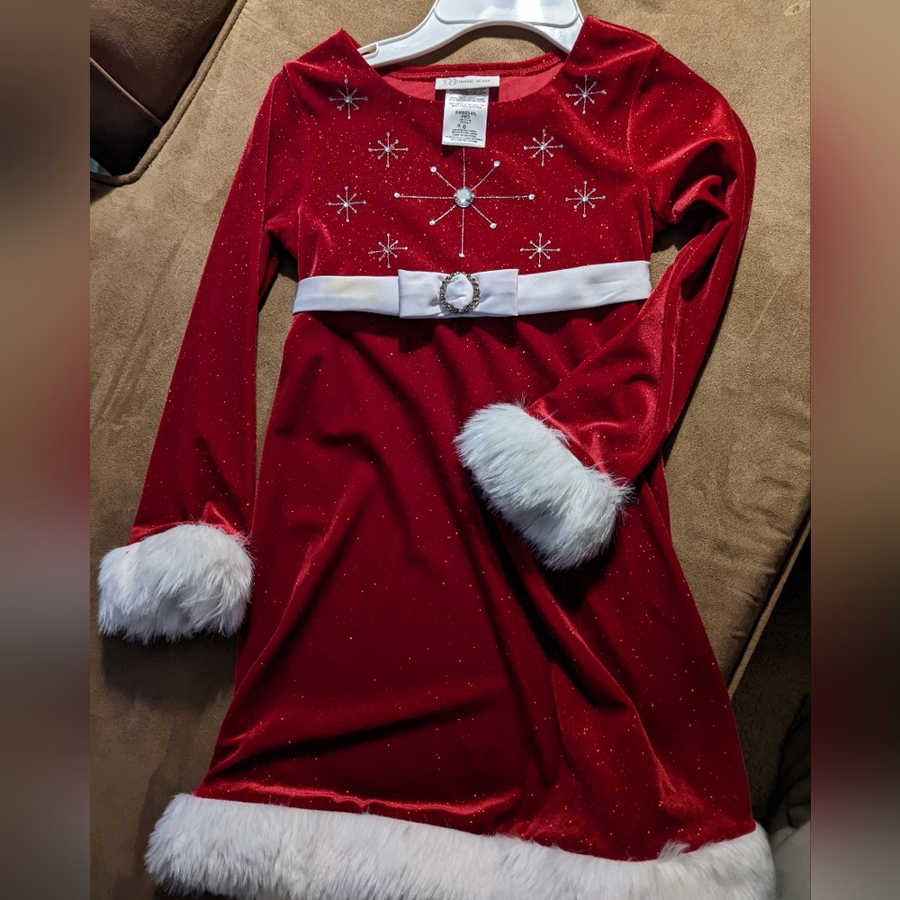 Girl's size 6 holiday dress